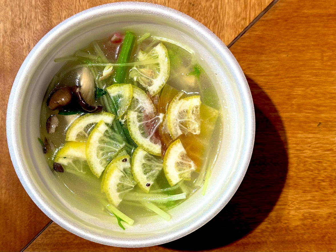 15種類のお野菜が入ったスープと黒毛和牛ミスジのしゃぶしゃぶ弁当