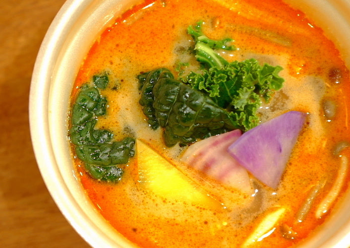 15種類のお野菜が入ったスープとピリ辛豚しゃぶ弁当